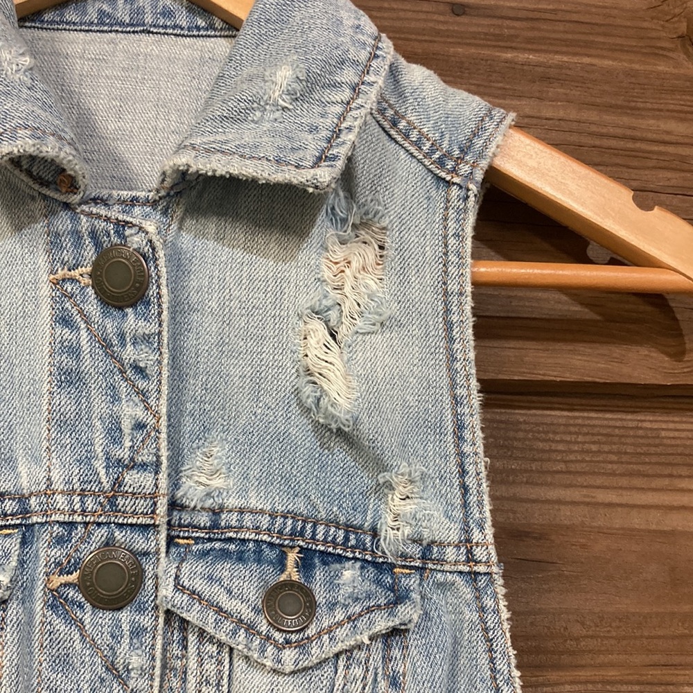 AE Denim Vest - Picture 4 of 9